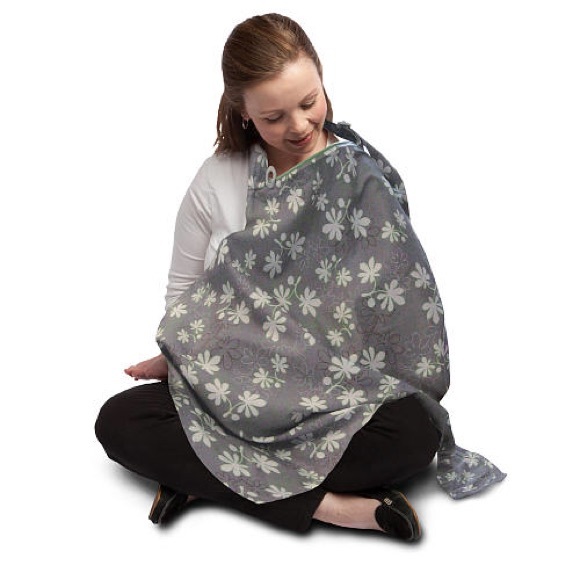 boppy breastfeeding cover